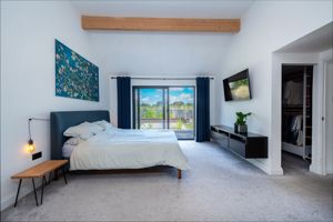 Photo 15- click for photo gallery